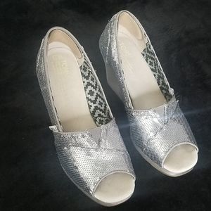 Toms sequined wedges